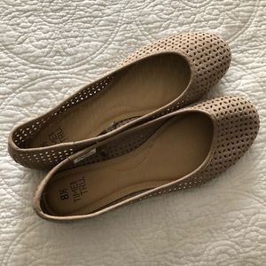 Beige shoes size 8 1/2